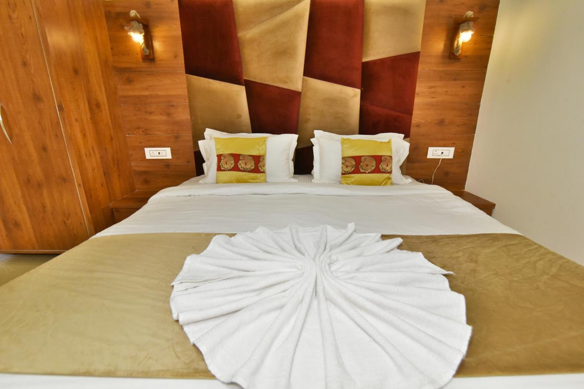 אמריצר Hk Backpackers-Luxury Rooms & Dormitory מראה חיצוני תמונה