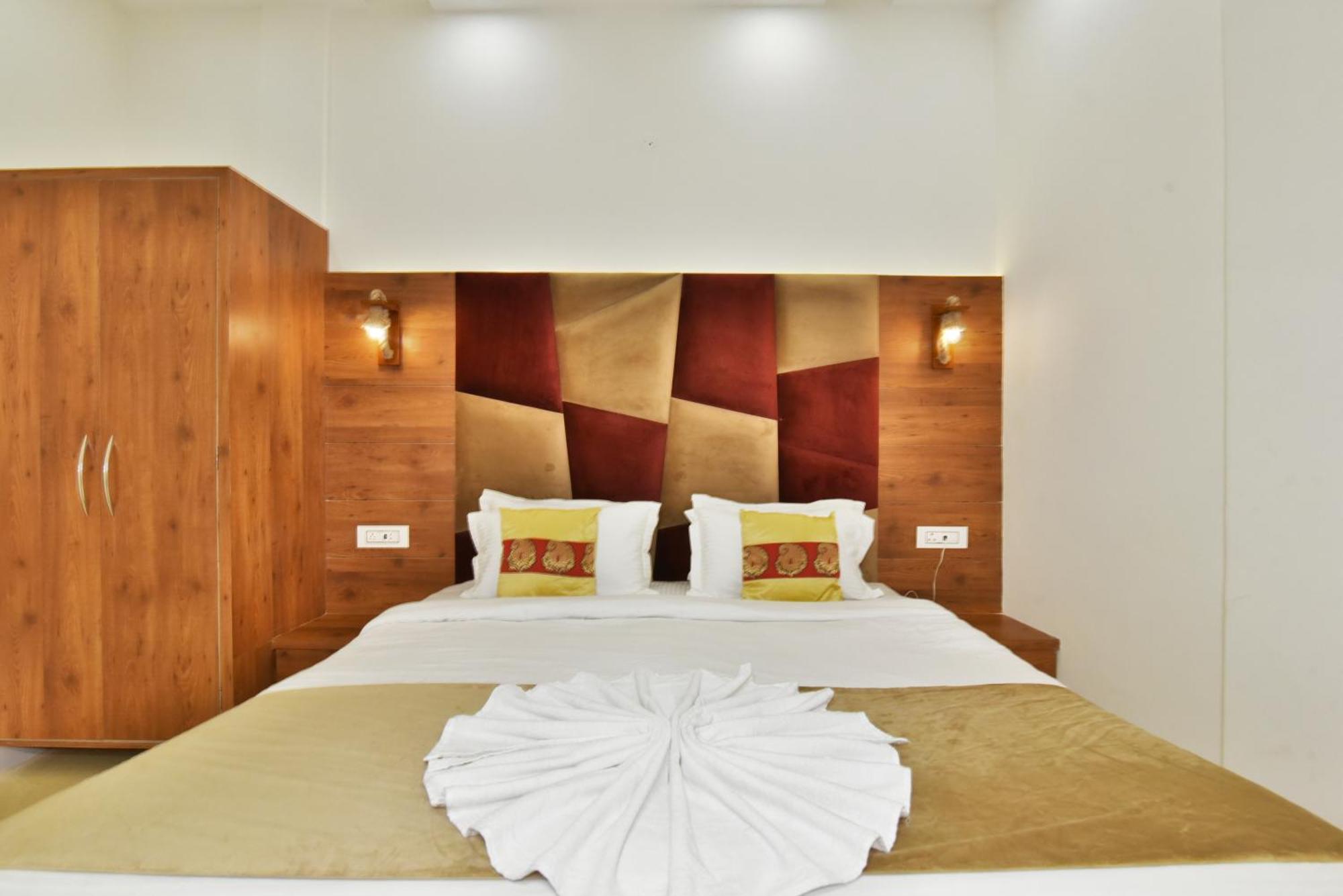 אמריצר Hk Backpackers-Luxury Rooms & Dormitory מראה חיצוני תמונה