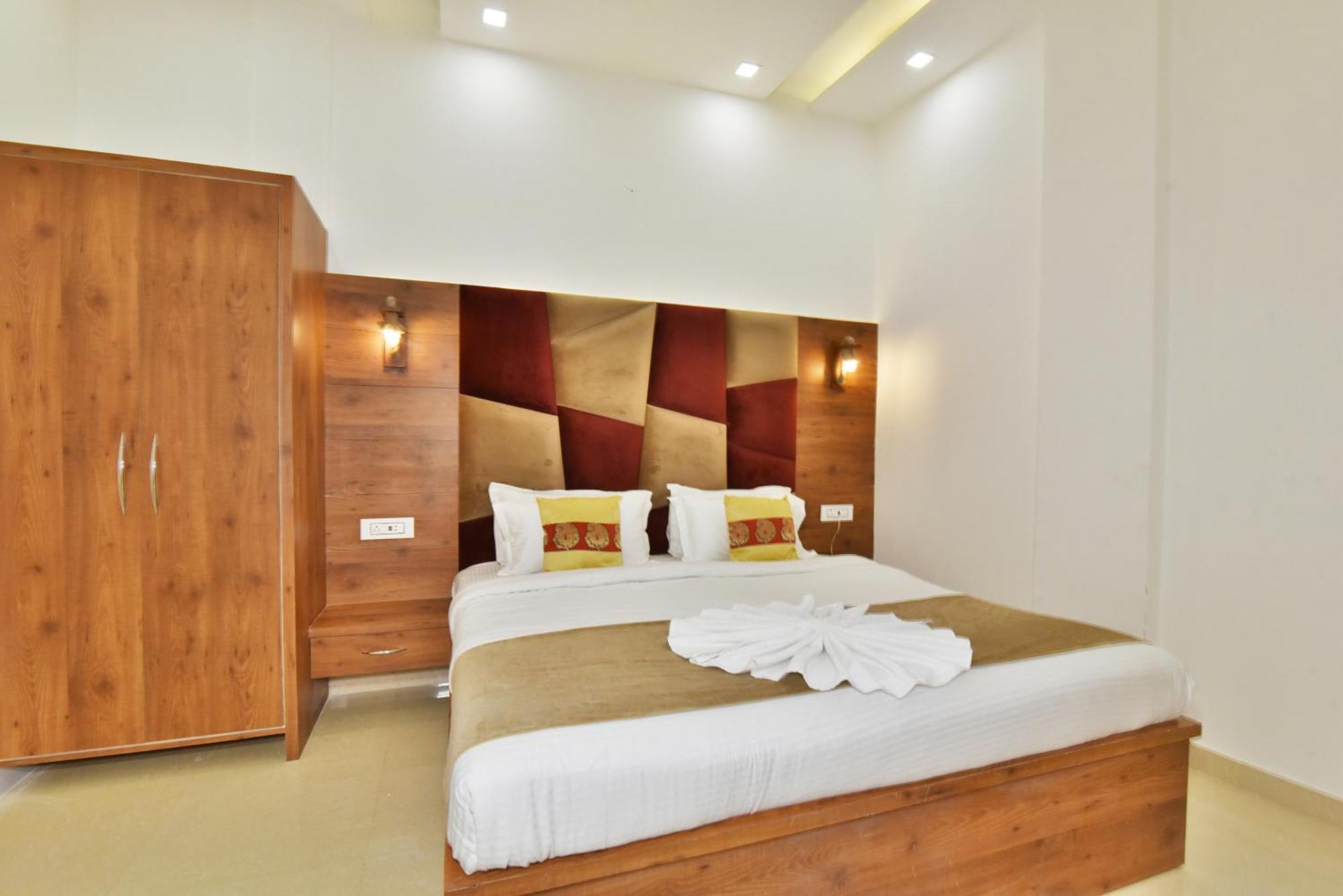 אמריצר Hk Backpackers-Luxury Rooms & Dormitory מראה חיצוני תמונה